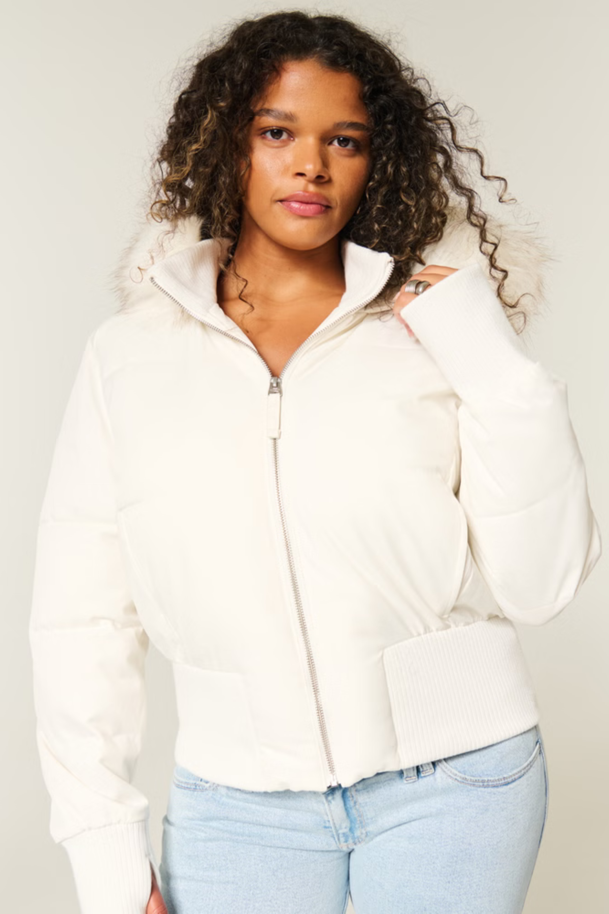 Teresa Puffer, white, photo 1 #COLOR_2